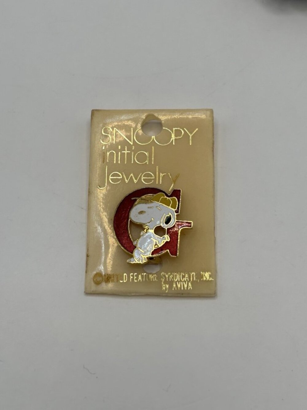 Vintage Snoopy Pin by Aviva Initial "G" Red Color Enameled Charlie Brown Dog Fun - Picture 2 of 13